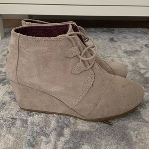 Tom’s Desert Wedge Boots
